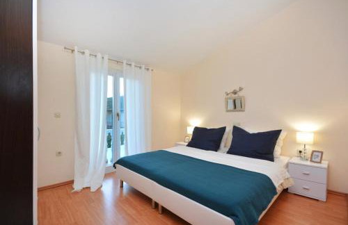 Holiday house with a swimming pool Pozorac, Trogir - 15565 - Foto 11