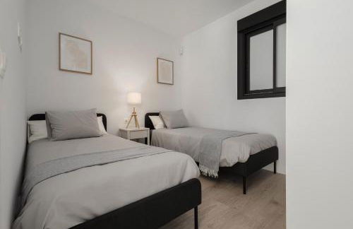 New cozy 2-bedroom apartment in Estepona center - Photo 14