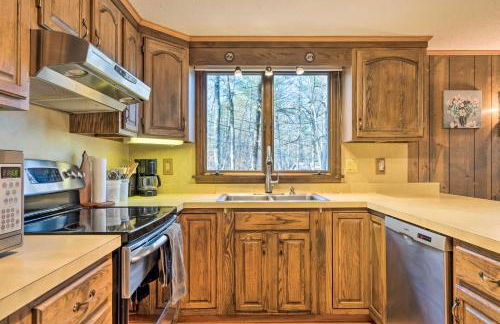 Mountain-View Conway Cabin about 9 Mi to Slopes! - Foto 9