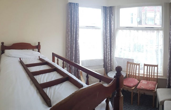 Apsley 1 Flat Sleeps 4 With Near Beach - Foto 1