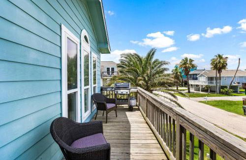 Palms & Pelicans - Photo 34