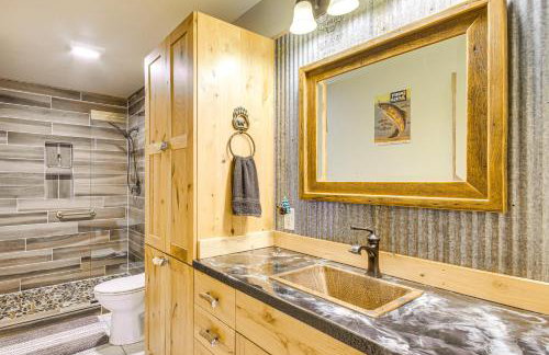 Less Than 1 Mi to Chico Hot Springs Mtn-View Hideaway! - Foto 13