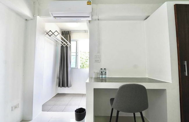 RQ Suvarnabhumi Airport by Collection O - Photo 12