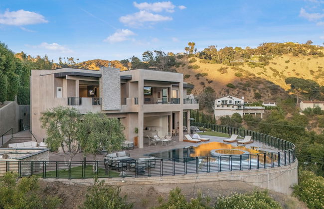 Zorada - Private Hollywood Hills Luxury With Endless Amenities and City Views - Photo 67