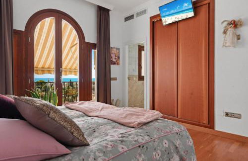 Infinity pool mansion by Costarentals - Ref 85 - Photo 57