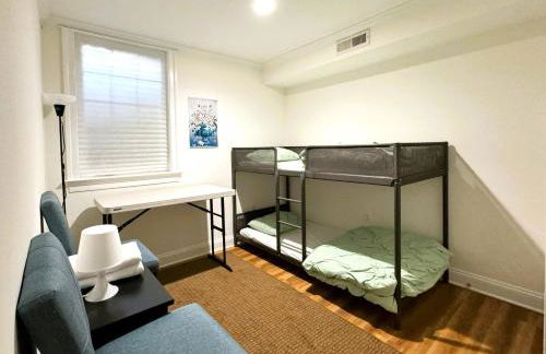 Entire 4 bedroom familyfriendly basement apartment, MetroWalk - Foto 16