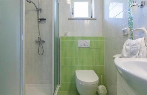 Amazing Home In Koromacno-Brovinje - Foto 18