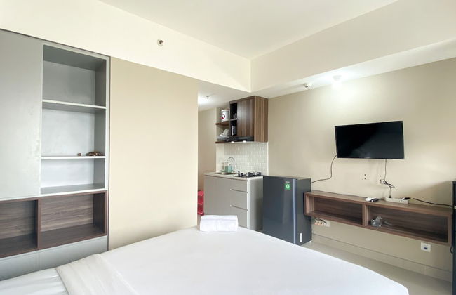 Well Furnished and Cozy Studio at LRT City Jatibening Apartment - Photo 6