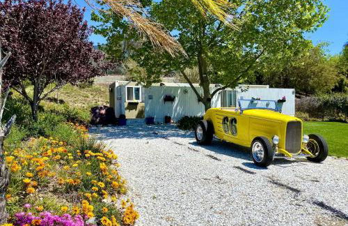Fully Refurbished Container in Devore Heights, California, for Glamping Trips on Route 66 - Foto 11
