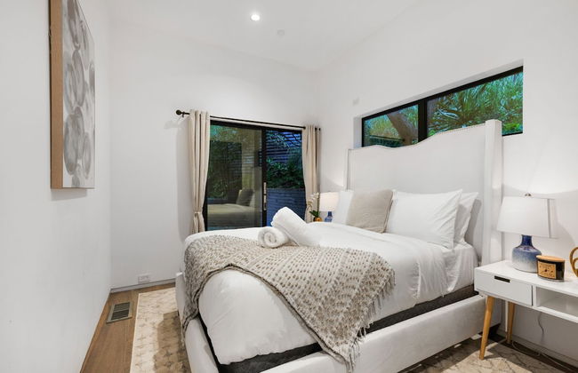 Beverly Glen Hillside Haven - Photo 6