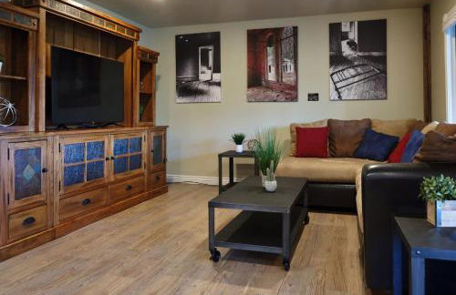 Amazing Views, Amazing Modern Broadmoor Home - Foto 78