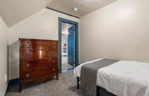 5BR Minutes to Salem|Historic Downtown Beverly - Photo 33