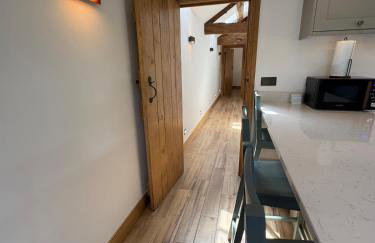 The Menagerie - Photo 3