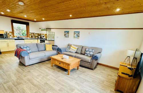 Lazy Bear Lodge with Hot Tub - Finlake Resort and Spa in Devon - Foto 1