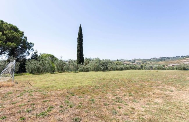 Empoli Villa With Private Pool - Photo 27