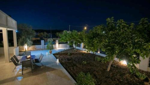 AMMOS - Foto 5, Garden