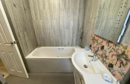 "The Celebration" Balcony Seafront Apartment - Foto 19