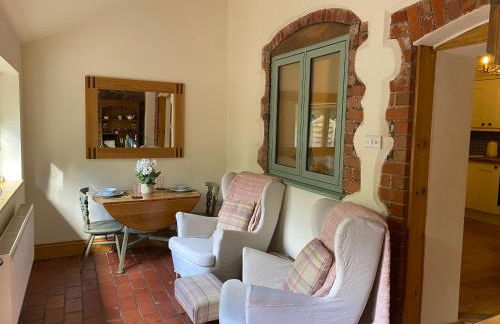 Romantic Cottage with Wood-fired Hot tub and Outdoor Pizza Oven - Foto 6