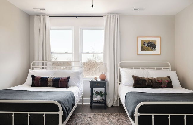 Cherokee by AvantStay – Contemporary Design in a Prime Location - Photo 19