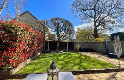 Binfield - Spacious Luxurious Four Bedroom House - Photo 18