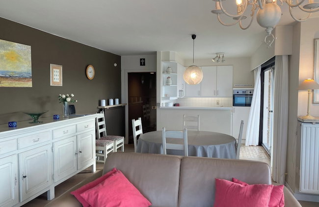 Apartment in Nieuwpoort Near Sandy Beaches - Photo 8