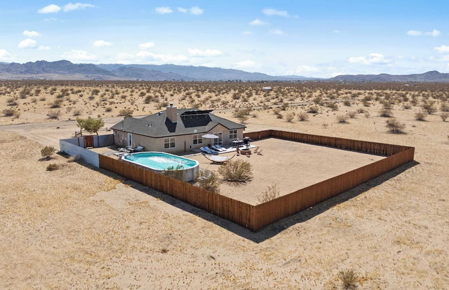 Casa De Kota by Avantstay Pool, Firepit, & Games Secluded & Chic - Photo 40