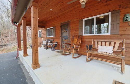 Couple Retreat Cabin-near Smoky Mountain Railroad-Hot Tub - Foto 35