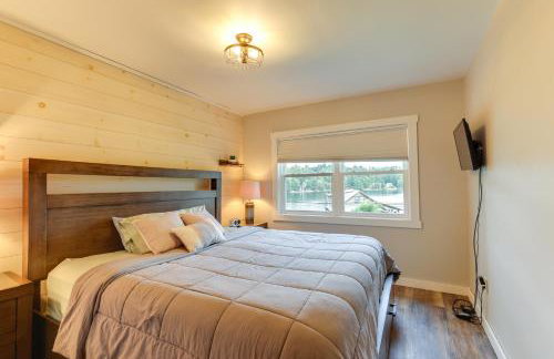 Waterfront Haven with Boat Dock! Fort Ann Retreat - Foto 14