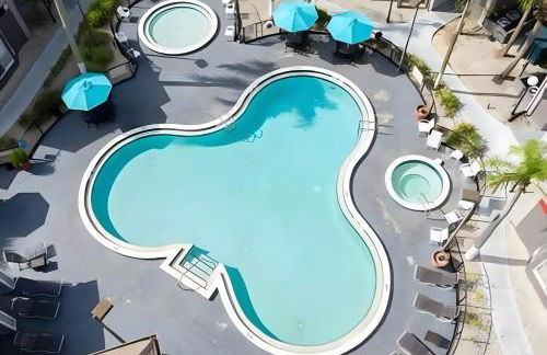 Whimsical Condo 1.5M from Disney - Foto 21