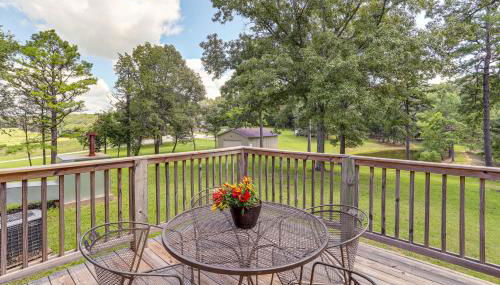 Rural Melbourne House with Deck! - Photo 2