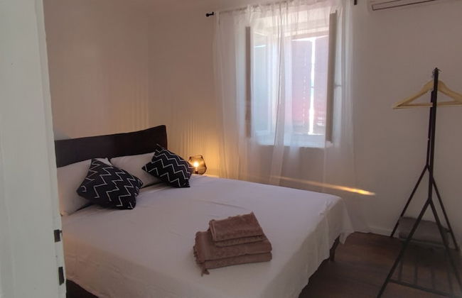 Stunning 2-bed House in Jezera With Sea Views - Photo 6