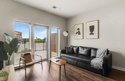 Chic 1BR Alexandria Retreat - Fast Metro Access - Photo 1