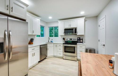 Lake Hartwell Retreat with 2-Tier Dock and Boat Slip! - Foto 6