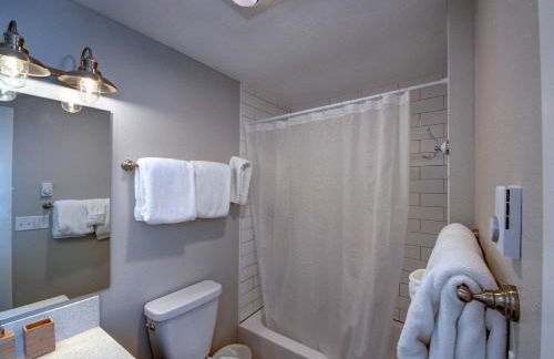 Oceanfront Arch Cape Home with Hot Tub - Foto 8