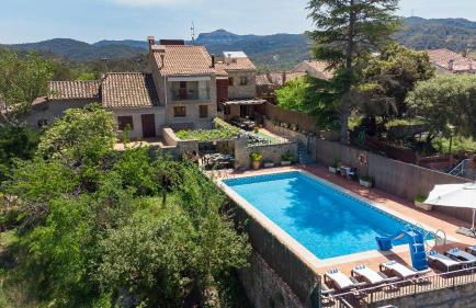 21 Sleeps Private Pool Villa & BBQ Near Barcelona - Foto 42