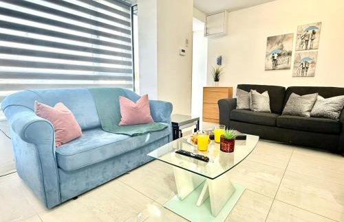 Walnut Luxurious 2-Bedroom with Ensuite - Parking, Netflix, WIFI - Close to Oxford, Bicester & Blenheim Palace - Photo 8