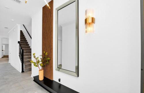 5BR Family Haven Near Disney with Private Pool - Foto 18