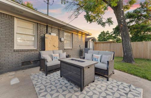 NEW! CowboyPool* 2Kings* Sleeps12* GroupTrip* - Foto 41