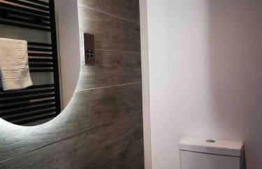 Amazing Cottage & detached Annex sleeps 8, Extra Deep Hot tub, Super Fast wifi, New for 2024 is the addition of Wood Fired Sauna - Foto 26