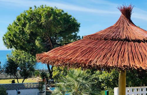 Apartments with tropical garden and sea water pool - Foto 45