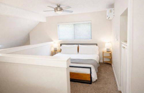 Two Bedroom Loft, King Beds, Down Town Convenience - Foto 4