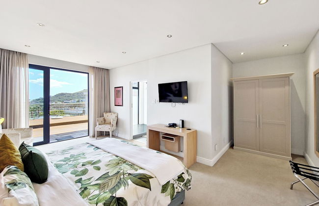 The Blue Emerald - Photo 4