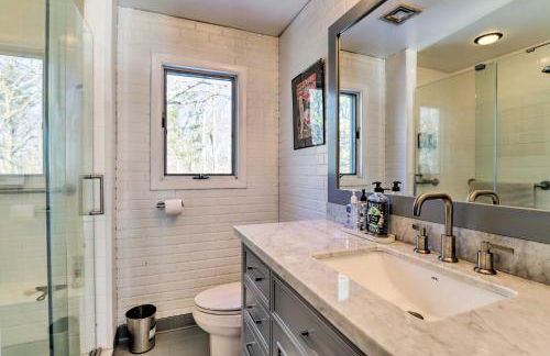 Peaceful Goshen Cottage with Screened Porch and Views! - Foto 14