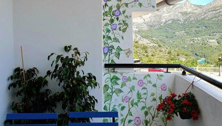 EL ÚNICO apartment with jacuzzi and art - Photo 3