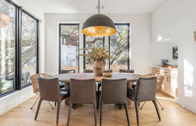 Modern Retreat w/ Pool, Guest House & Deck Lounge Henley by Avantstay - Foto 9