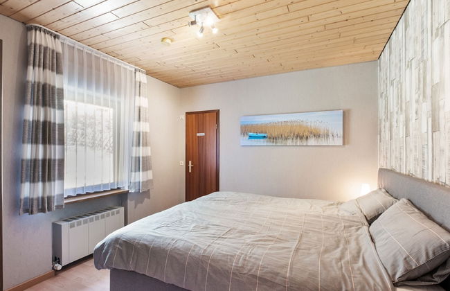 Feusdorf Forest Bungalow - Photo 3