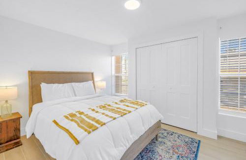 The Village Breeze II - White-sand, Pool, Beaches, Daiquiris, Seafood! - Foto 24