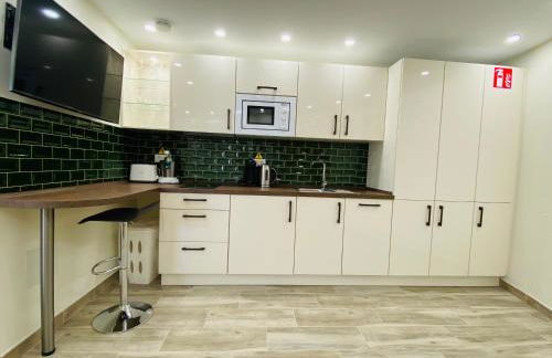 Apartments with tropical garden and sea water pool - Foto 29