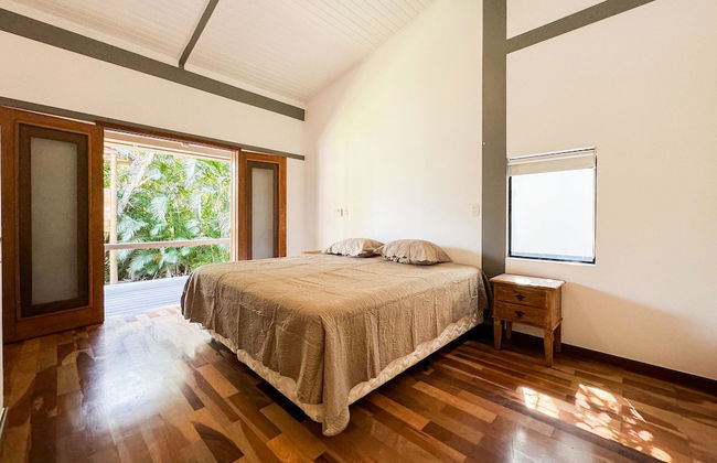 Casa térrea com piscina e cozinha de cinema | Granja Viana - Foto 1