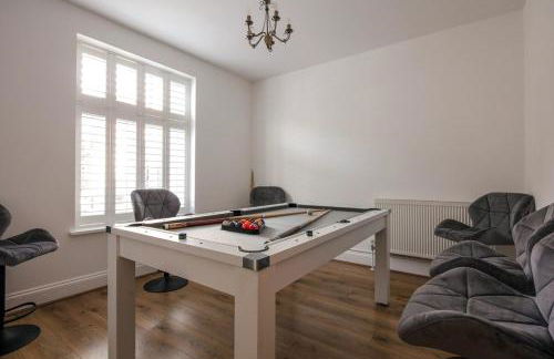 Spacious 3 Bedroom Home with PS5 and Pool Table Near O2 Arena Canary Wharf and Elizabeth Line to Central London - Foto 32